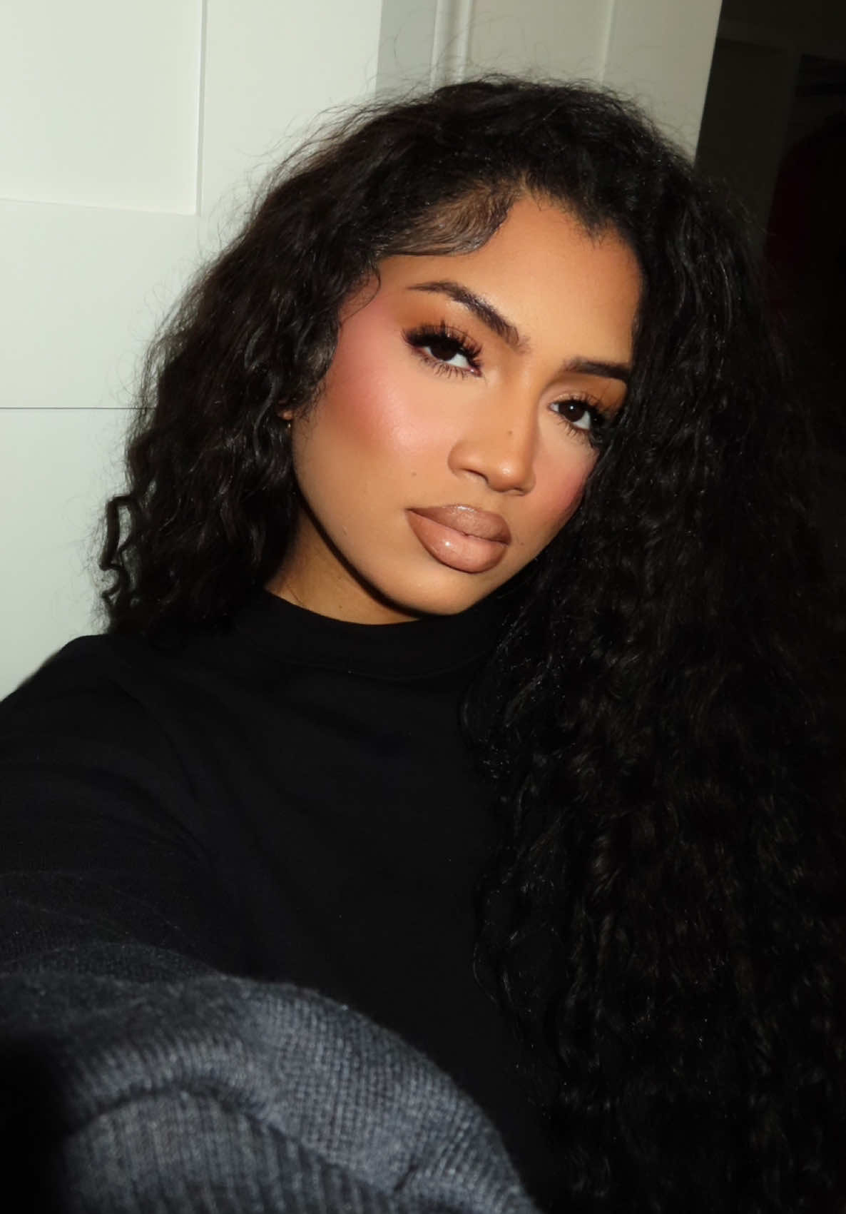 A post by @kingjnya on TikTok caption: let’s do my makeup together 💖 i was rushing a lil but we ball #vacationmakeup #makeuproutine #lipcombo 