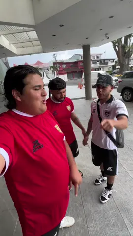 A post by @rivaldios10 on TikTok caption: Reparte el queso? @Tiger Foods a las 3:00 pm pueden ver el juego vayan a mi Instagram🐐 #rivaldios #futbol 