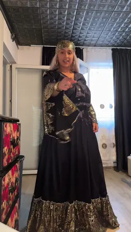 A post by @cr1na.07 on TikTok caption: ‼️🫢