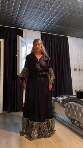 A post by @cr1na.07 on TikTok caption: #foru #videoviral #🤪 