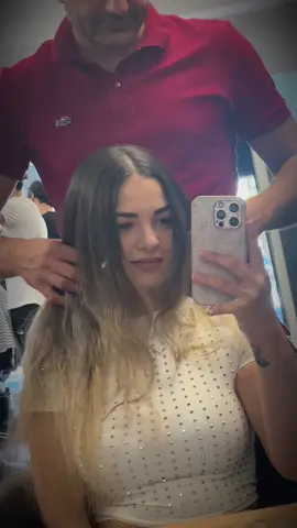 A post by @alexandraolimpia2 on TikTok caption: #viral #foryou #fyp #hairtransformation #hairstyle 🔝💪😉