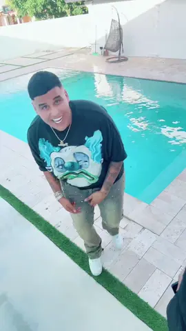 A post by @es.dany.ome1 on TikTok caption: Arre con la k …. 200k en 2 días los amo 