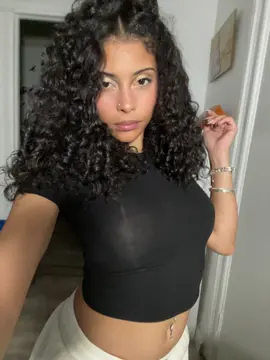 A post by @angiee.lovee on TikTok caption: jeleelllll oh yeaaaaaa