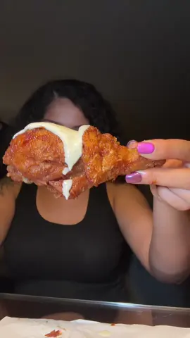 A post by @leiahwithdacamry on TikTok caption: my first time trying korean fried chicken and it was AMAZINGGGG 😍 @Bonchon #friedchicken #chicken #foodtiktok #mukbang #dinner 