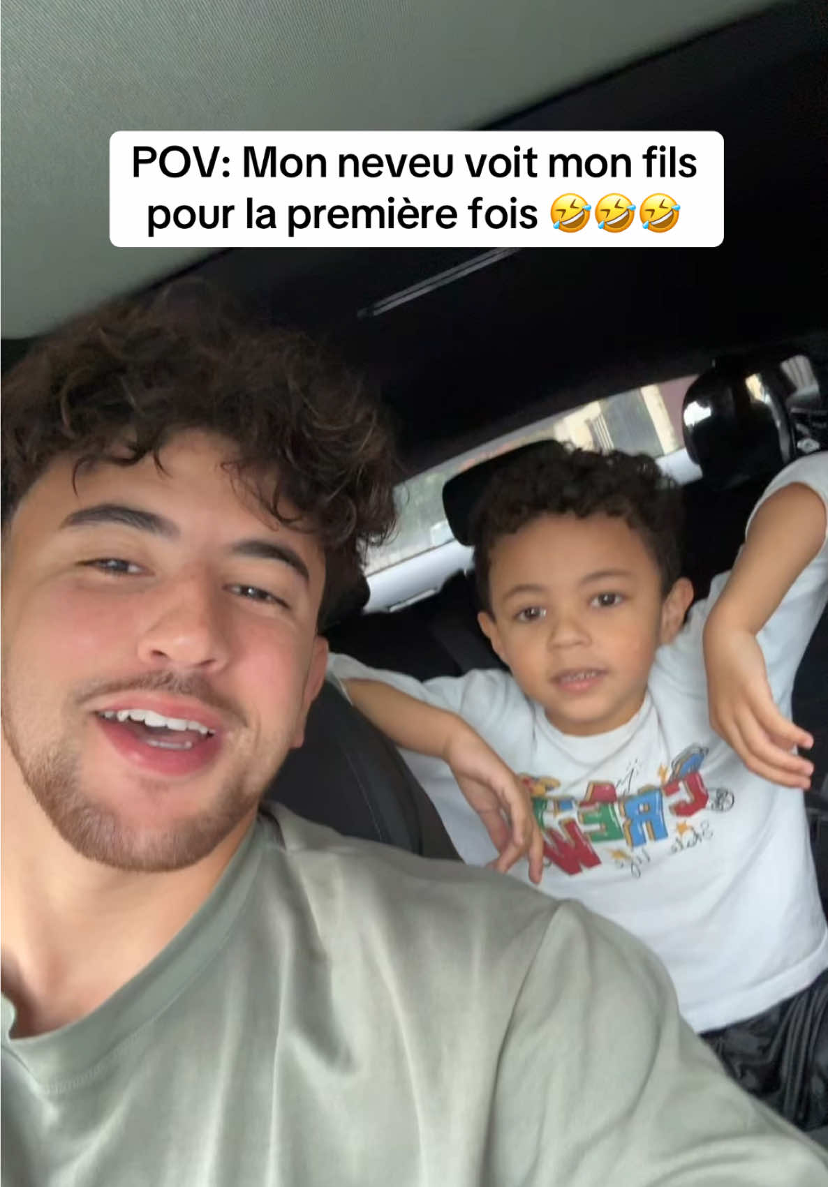 A post by @riadhlevrai on TikTok caption: Je sais pas quoi penser de sa réaction .. il est content ou pas ? 🤣
