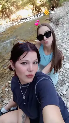 A post by @noe_3535 on TikTok caption: @Anabel #amigasprasempre #parati 🥰🥰🌼☕️