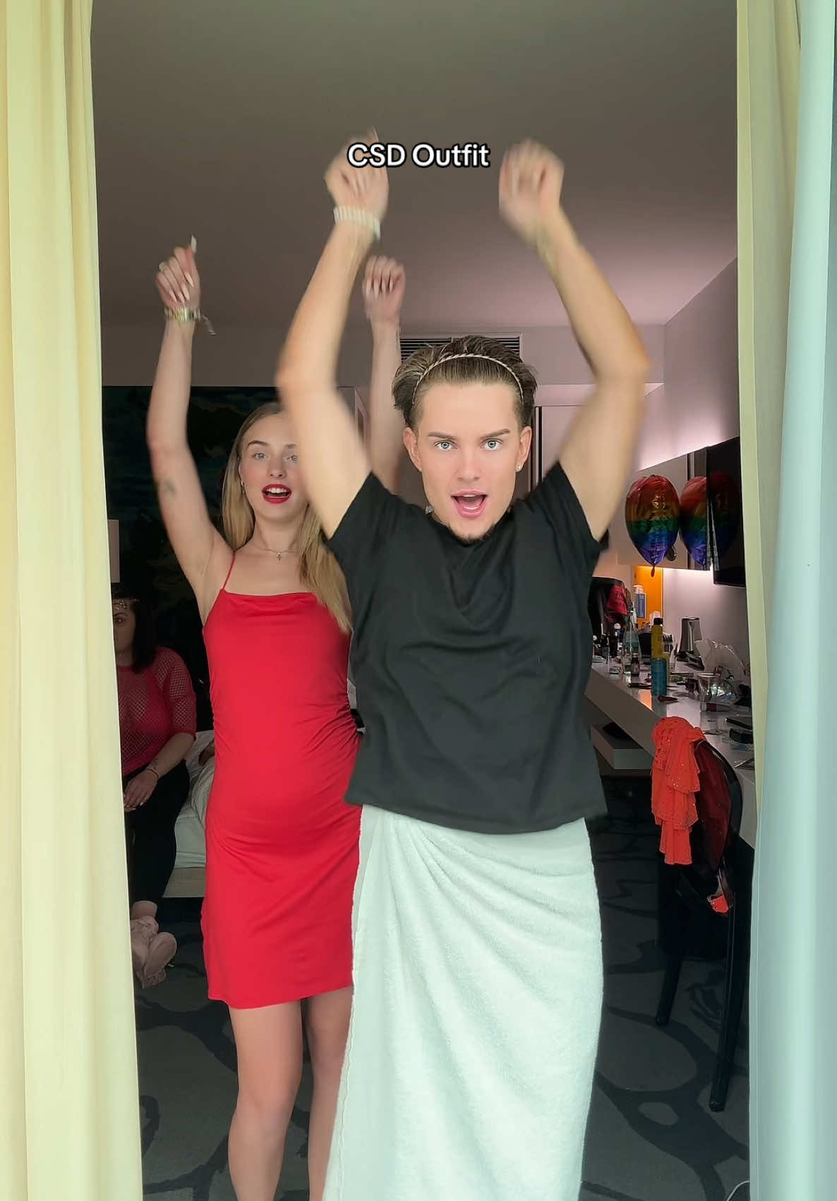 A post by @twenty4tim on TikTok caption: Ich bin so aufgeregt 😱 Der Tag in Köln wird heute bestimmt richtig cool 😍 #fy #viral #twenty4tim #csd 