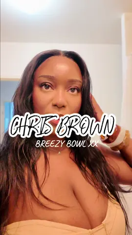 A post by @itselvk on TikTok caption: #breezy #chrisbrown #outfit 