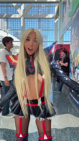 A post by @miawaiifuxo on TikTok caption: anime expo!! 🩷