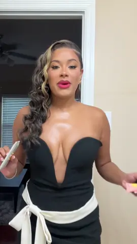 A post by @nayaloyden4 on TikTok caption: Final touchups before leaving the house #cancerseason #birthdaygirl 