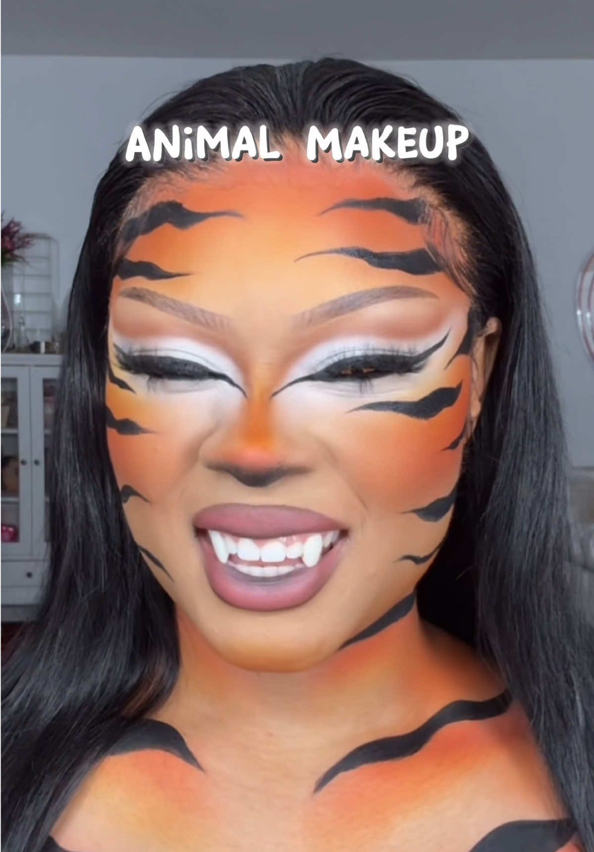 A post by @beatsbydeb on TikTok caption: dame un grrr ✨