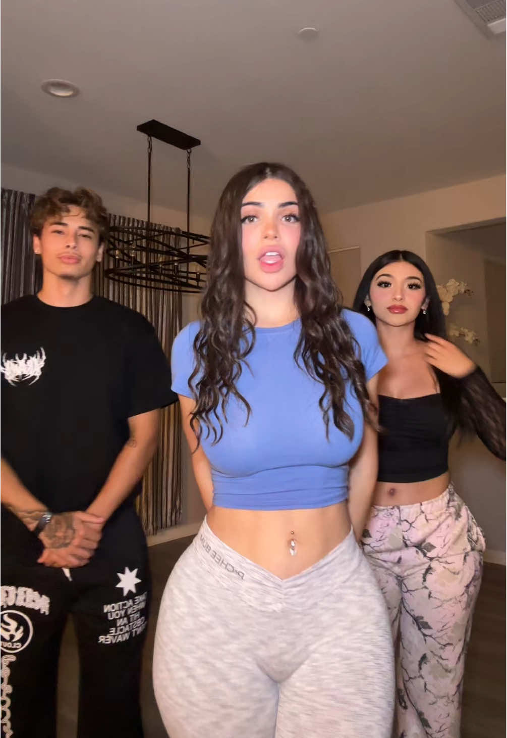 A post by @realalinnarosee on TikTok caption: @ayelen🎀 @Nate⚜️ #alinarose 