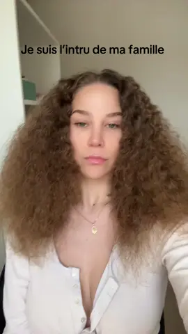 A post by @oceaneamsler on TikTok caption: On fait partie de la même famille 😭