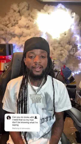 A post by @kingron4l on TikTok caption: Go off on ya’ll baby daddy’s now 🤣🤣 #DeafAwareness #americansignlanguage #signlanguage #deaf #pse #wtf #funny #LearnOnTikTok 