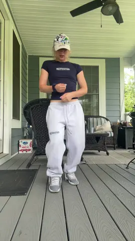 A post by @kennabeann14 on TikTok caption: Dc: @skiguy I tried my best with the loop 