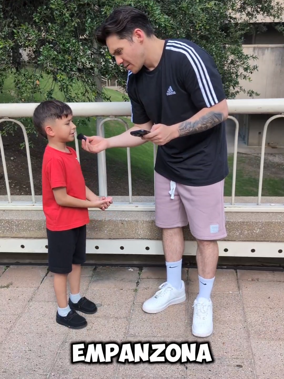 A post by @paris.hurtado.oficial on TikTok caption: exactamente!