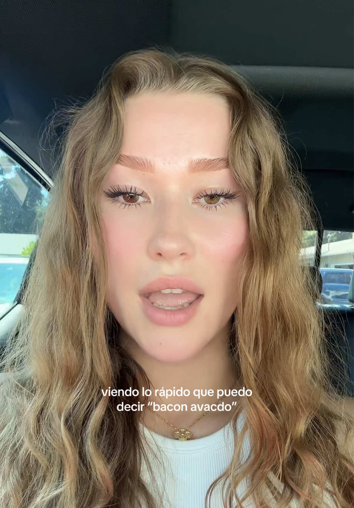 A post by @sondra_blust on TikTok caption: Me encanta tener una hermana