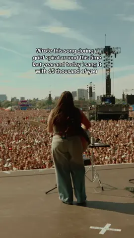 A post by @gigi4perez on TikTok caption: Thank you British Summer Time and thank you London 