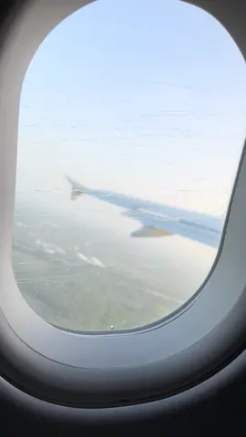A post by @.beatz28 on TikTok caption: #❤️ #✈️ #💕