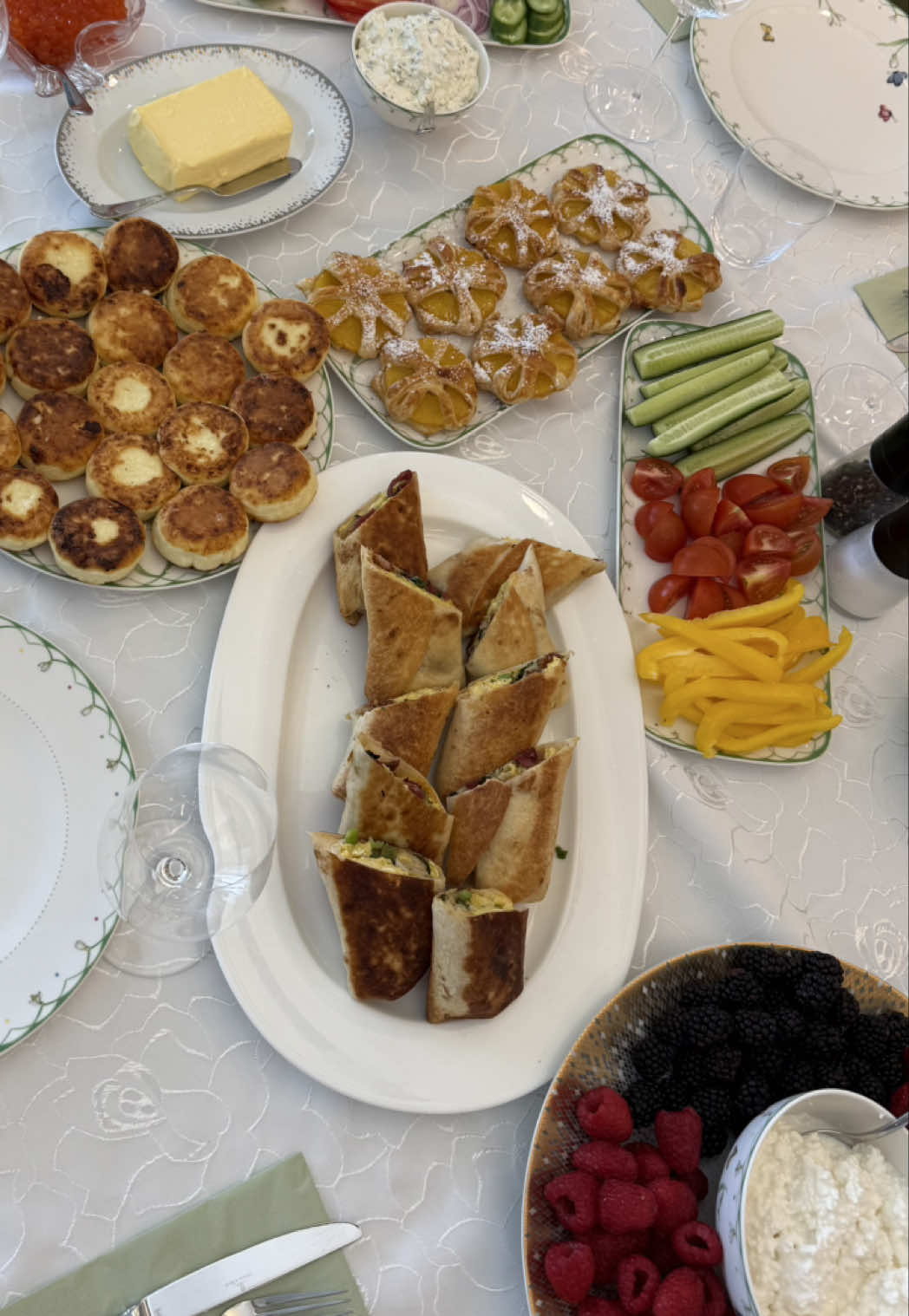 A post by @dzaslavsky on TikTok caption: At some point just know we were all force feeding 🫣🫣🫣 #brunch #familytime #sundayfunday 
