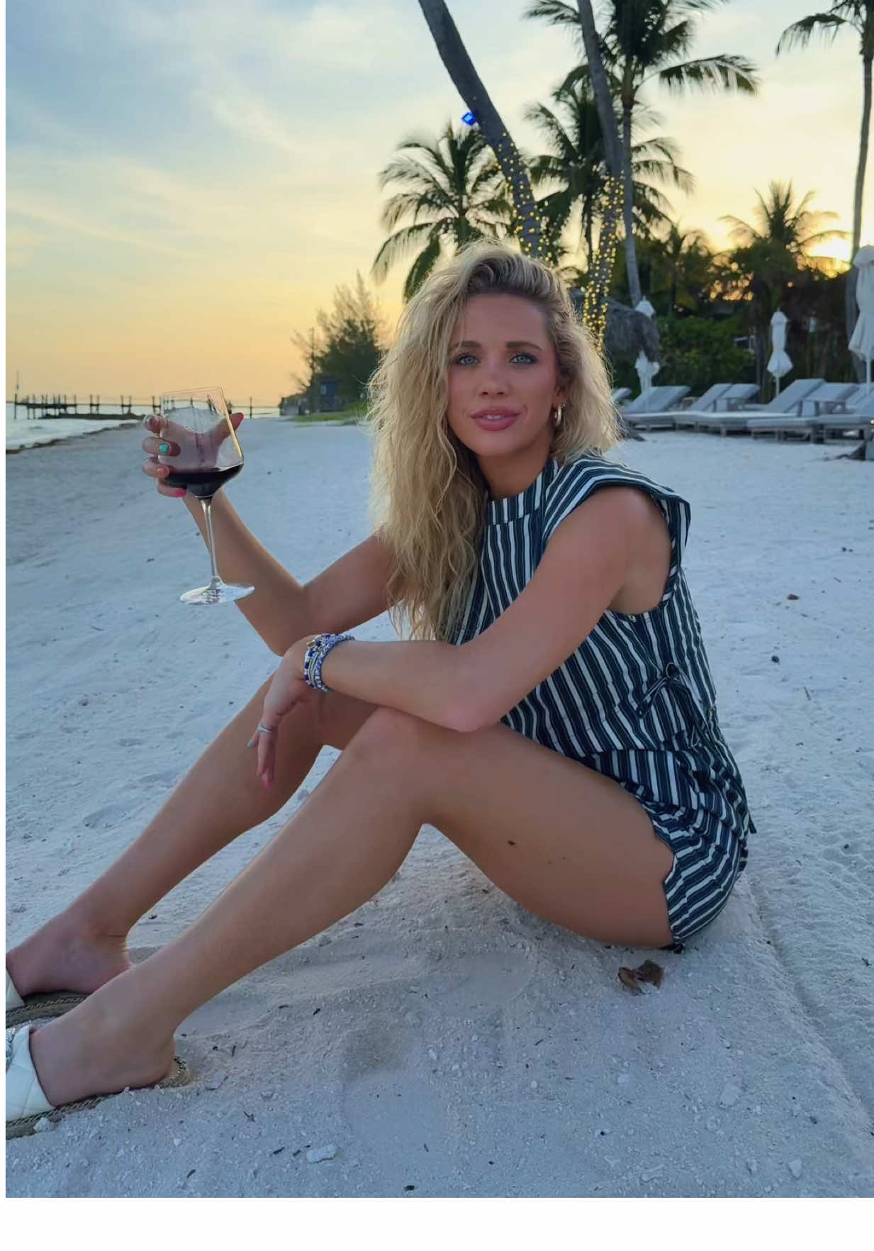 A post by @megmoroney on TikTok caption: stream 6ML idk 