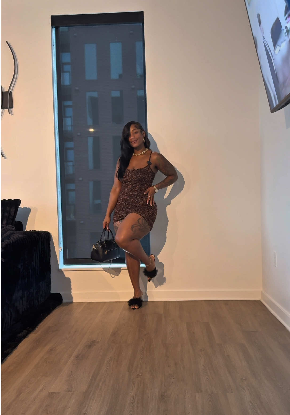 A post by @_fitjazz on TikTok caption: I love a good Dresssss Ian lying it has a built in shapewear😩😍😍 I’m wearing a size large!!! Grab yours now by clicking the link below ⬇️  #foryoupage #fyp #popilushshapingdress #popilushdress 