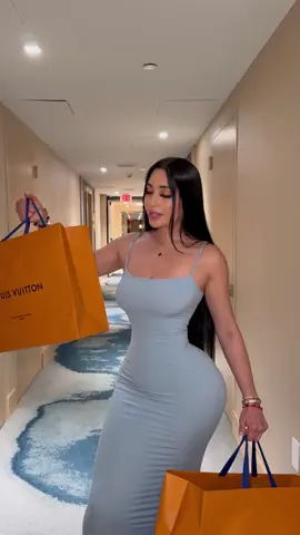 A post by @jailyneojeda on TikTok caption: “Gracias hermanita” 😭😂 @jcandsondraa 
