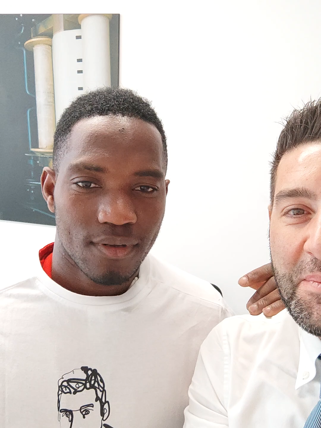 A post by @gianlucadevincentis on TikTok caption: Da #napolicon il sig. Magassouba Abdoulaye della #guinea - #protezionespeciale - #avvocatogianlucadevincentis #immigrationlawyer #avvocatoimmigrazione #permessodisoggiorno #stranieriinitalia #cittadinanzaitaliana #immigrazioneinitalia #criminallawyer #criminalproblems