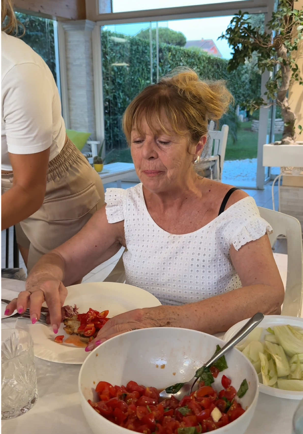 A post by @federica.scagnetti on TikTok caption: sere d’estate 🤍