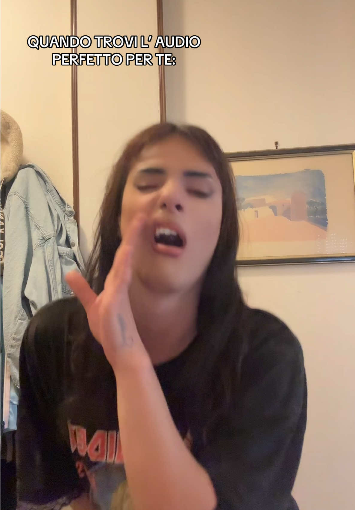 A post by @caravillain on TikTok caption: Adoro 