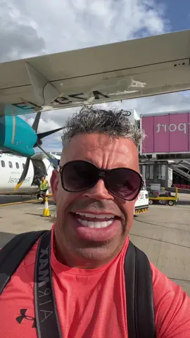 A post by @itsallinsideyourmind on TikTok caption: #getbackshadrack🗣️🗣️🔥🔥🔥 #fyp #viral When ya manegers busy playing fifa so ya book ya own flight 👀👀👀👀