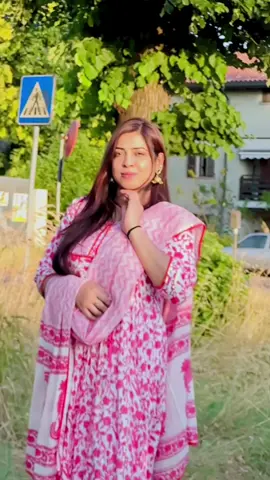 A post by @____su__mi_____ on TikTok caption: 🌸🌸#somaya_sumi #foryoupage #foryou 