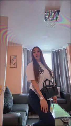 A post by @andra_deea20 on TikTok caption: !