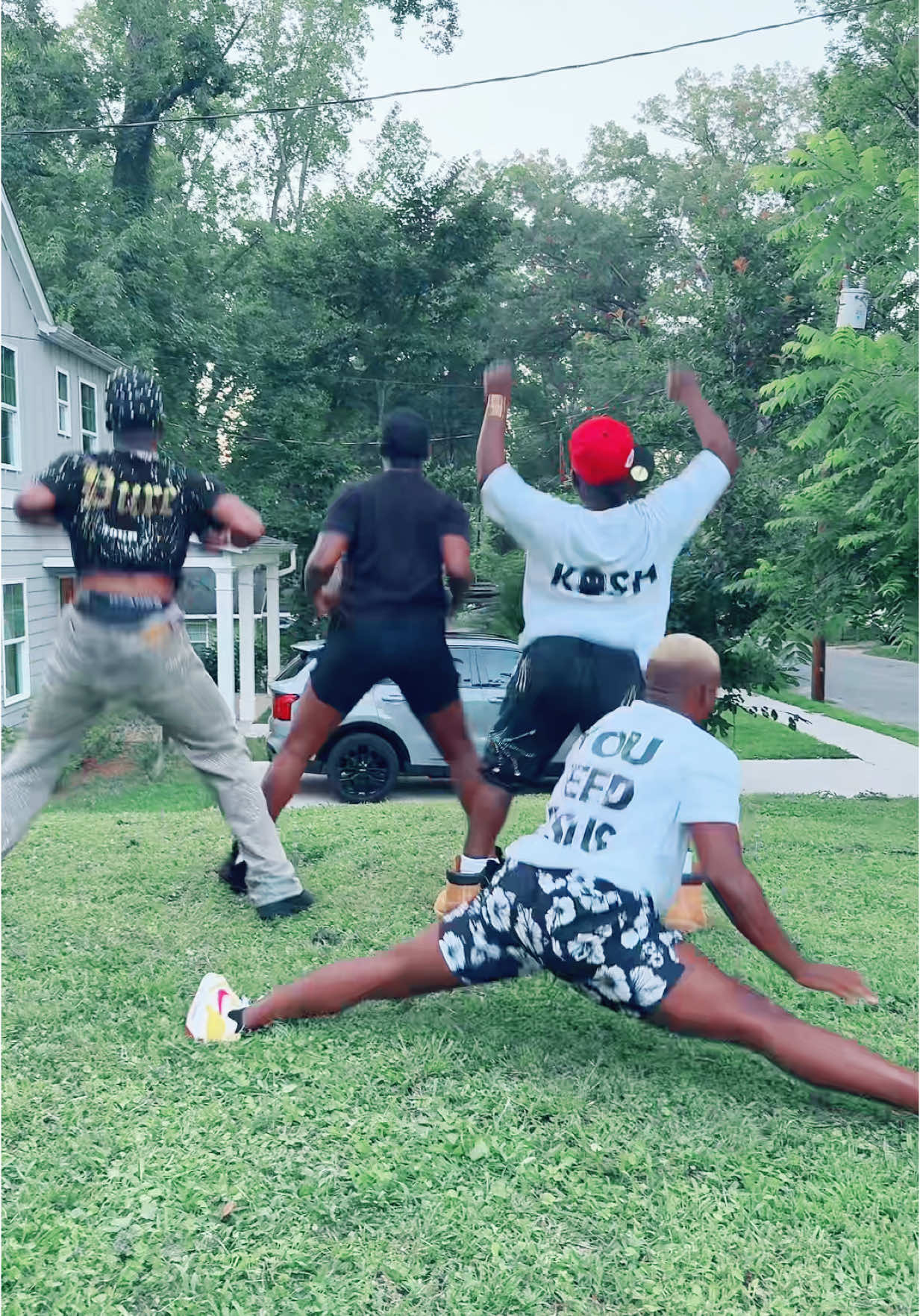 A post by @beejay_tv on TikTok caption: WHO WANNA BATTLE 👀@Caresha  #FADABOOTY#fypシ @Markell Washington @Isaiah Hill 