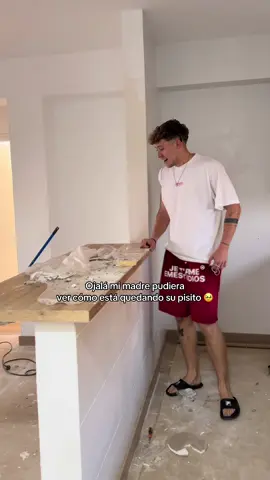 A post by @juanki.municio on TikTok caption: Estaría súper orgullosa de nosotros ❤️