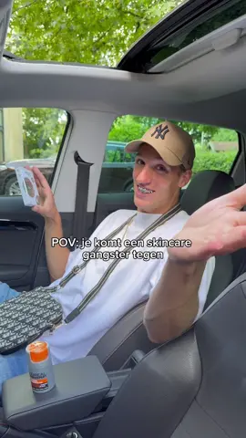A post by @pietervalley on TikTok caption: AD | Ook skincare gangster worden? 🤣 Sprint naar de Kruidvat voor die 1+1 gratis deals 🔥🤙🏽 eyy @L’Oréal Paris @Maybelline NY Garnier NL #SkinCare #haircare #kruidvatbeautymusthaves 