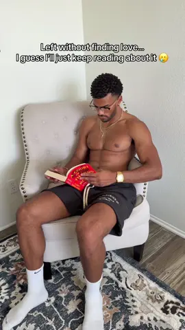A post by @findjeremiah on TikTok caption: The JerBears put me on… #reading #book #books #acotar #loveisland #loveislandusa #loveislandjeremiah #read #fantasy #ijustdontknowyouyet 