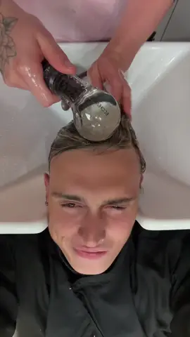 A post by @lucasdrag on TikTok caption: Merci pour la Mise à jour 💁🏼‍♀️ @Jason Bohain  @F4bi1 