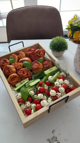 A post by @healthy_mandy on TikTok caption: Habe insgesamt 1 Stunde für alles gebraucht! 😍 was bringt ihr auf Feiern gerne mit? Salate, Snacks? 😝