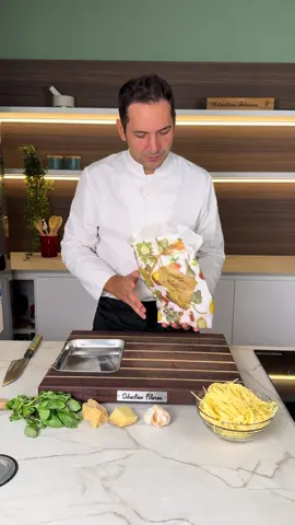 A post by @sebastian_fitarau on TikTok caption: Me lo avete chiesto! Episodio 148🍅 Tagliolini allo scarpariello 🤤 ingredienti x2: 250g tagliolini all'uovo  500g datterini  1 spicchio d'aglio  1 peperoncino  olio evo q.b. pecorino q.b parmigiano q.b. basilico fresco q.b. 🌱 Buon Appetito!🍴 You asked me for it! Episode 148🍅 Tagliolini with scarpariello 🤤 Ingredients for 2: 250g egg tagliolini 500g datterini tomatoes 1 clove of garlic 1 chili pepper extra virgin olive oil to taste pecorino cheese to taste parmesan cheese to taste fresh basil to taste 🌱 Enjoy your meal! 🍴 . . . #pasta #pomodorini #scarpariello #tagliolini #basilico #primipiatti #estate #sebastianfitarau #chef #ilgustodellasemplicità 