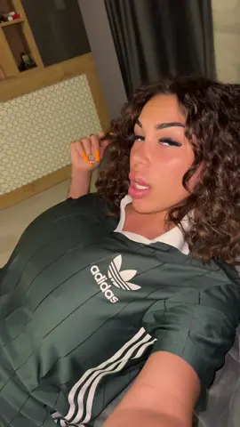 A post by @alexandraalisorii on TikTok caption: Pistruiata în acțiune 