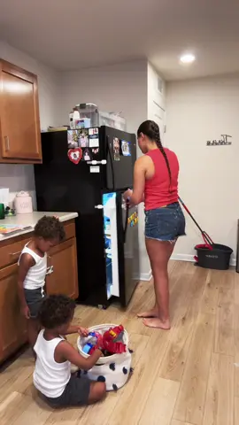A post by @katlynknaffle on TikTok caption: 🚨Listen Up🚨 #twinfacts #twins #twinbrothers #identicaltwins #diditwins #mom #momsoftiktok #toddler #toddlertwins #firsttimemom #matchingtwins #momlife 