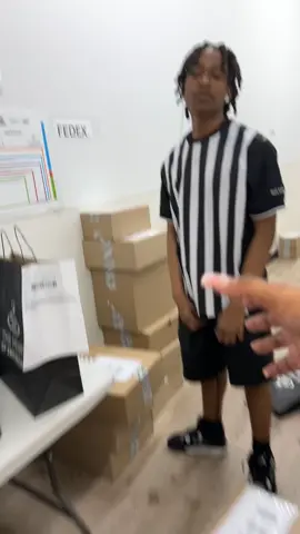A post by @k3ylowlow on TikTok caption: #footlockeremployees #handshake #fypage 