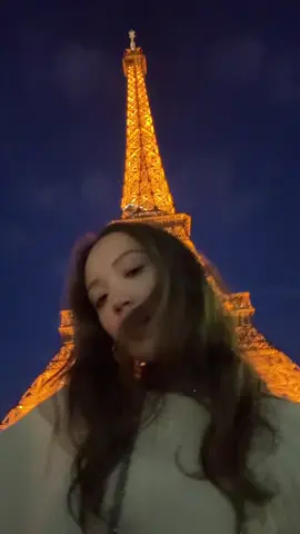 A post by @laufey on TikTok caption: very happy to be in paris!!!! 🇫🇷🥖🥖
