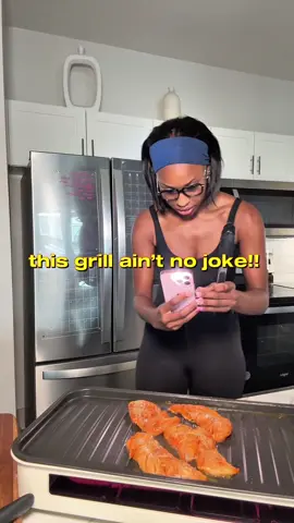 A post by @theabbynicole on TikTok caption: chicken quesadillas at home >>>>> #chickenquesadilla #grill #minigrill #chicken #fyp #cookwithme #houstoninfluencer #houstoncontentcreator 