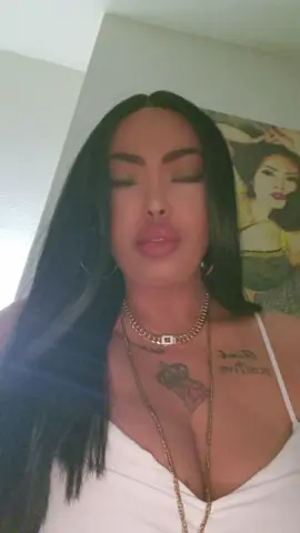 A post by @ on TikTok caption: #❤️😍😘🥰foryou #fyp #😉 