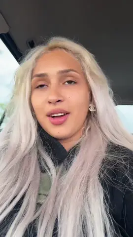 A post by @cr1na.07 on TikTok caption: #peeaovreau #🤍 