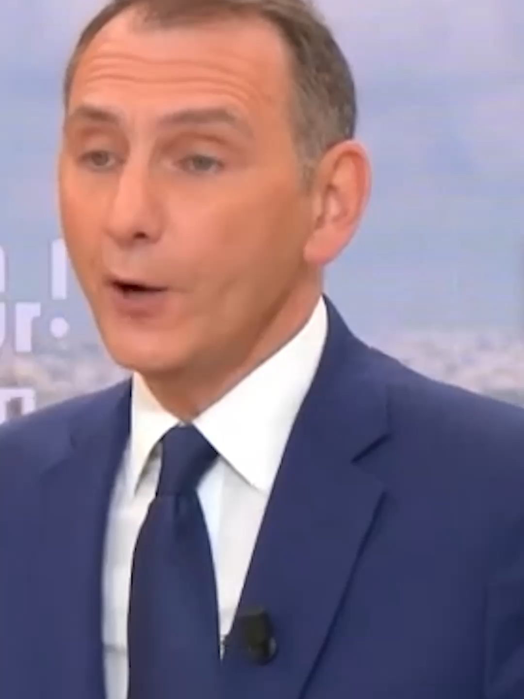 A post by @rnational_off on TikTok caption: Avec Marine Le Pen et Jordan Bardella, nous demandons le retour aux urnes !
