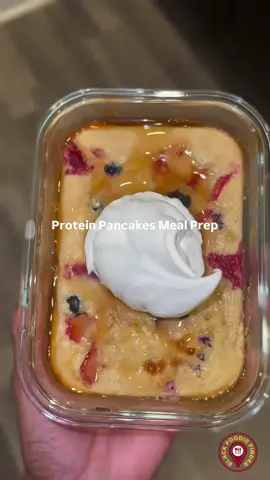A post by @blackfoodiefinder on TikTok caption: Protein Pancakes 🥞🍓#Recipe⁣ ⁣ Eat this as a post workout meal 😋⁣ ⁣ Ingredients:⁣ 🥞1 Egg⁣ 🥞50g Greek Yogurt⁣ 🥞30g Flour (All Purpose or Oat)⁣ 🥞70ml Almond Milk⁣ 🥞25g Protein Powder⁣ 🥞1/2 tsp Baking Powder⁣ 🥞Honey drizzle, Vanilla Extract & Cinnamon Opt⁣ ⁣ Mix together and place containers in oven on 350 degrees for 25-30 minutes. Stick a fork in the middle and make sure it comes out clean. Enjoy after cooled down!⁣ ⁣ Are you trying this?⁣ ⁣ ⁣ Featured: @itsjasminenicol⁣ ⁣ #BlackFoodieFinder⁣ ⁣ ━━━━━━━━━━━━━━━━━━━━━━⁣ 𝗚𝗲𝘁 𝗿𝗲𝗰𝗶𝗽𝗲𝘀 𝗳𝗮𝘀𝘁 – Comment “recipe” or visit 𝗕𝗹𝗮𝗰𝗸𝗙𝗼𝗼𝗱𝗶𝗲.𝗰𝗼𝗺⁣ ━━━━━━━━━━━━━━━━━━━━━━⁣ ⁣ 𝗙𝗼𝗹𝗹𝗼𝘄 @𝗯𝗹𝗮𝗰𝗸𝗳𝗼𝗼𝗱𝗶𝗲𝗳𝗶𝗻𝗱𝗲𝗿 — the #1 platform for Black food, flavor, and culture worldwide.⁣ ⁣ 𝗩𝗶𝘀𝗶𝘁 𝗼𝘂𝗿 𝘄𝗲𝗯𝘀𝗶𝘁𝗲 𝗼𝗿 𝘁𝗮𝗴 𝘂𝘀 𝘁𝗼 𝗯𝗲 𝗳𝗲𝗮𝘁𝘂𝗿𝗲𝗱 𝗼𝗿 𝗰𝗼𝗹𝗹𝗮𝗯𝗼𝗿𝗮𝘁𝗲.⁣ ⁣ ⁣ ⁣ ⁣ ⁣ ⁣ ⁣ ⁣ ⁣ ⁣ (#blackfoodie #blackfoodies #heyfoodies #everybodyeats #proteinpancake #proteinpancakes #pancakebowl #pancakemealprep #mealprep #mealpreprecipes #highprotein #highproteinmeals #highproteinrecipes #healthyrecipes #healthymealprep #explore #fitmom #weightlosscoach #FitnessLifestyle #fyp #weightlossmeals #Foodie⁣)