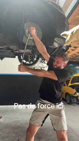 A post by @jamesperformance on TikTok caption: Aidez nous 😭#jamesperformance #cartiktok #pourtoi #tdipower #bidouilleetcompagnie #972 #youtube #achillelenwaw #tdi #run #mosquitos #drag #971 #972 #974 #ibiza #m135i 